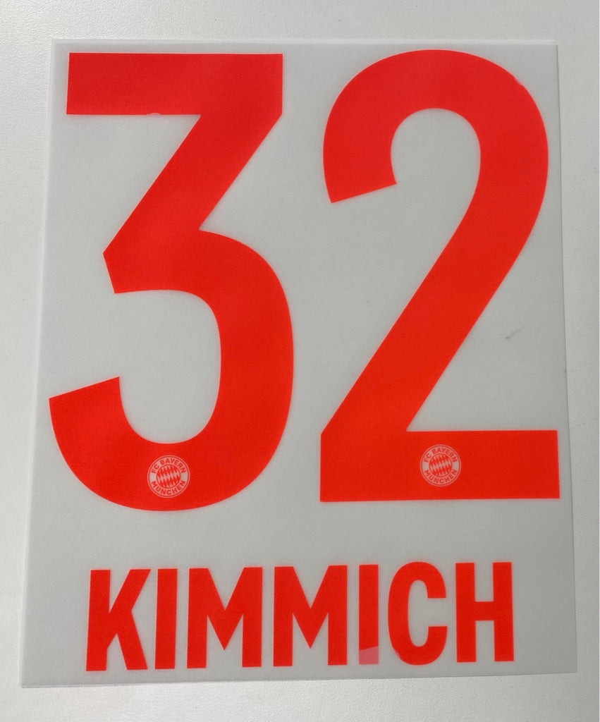 Original FC Bayern München Trikot-Flock 17cm - KIMMICH 32