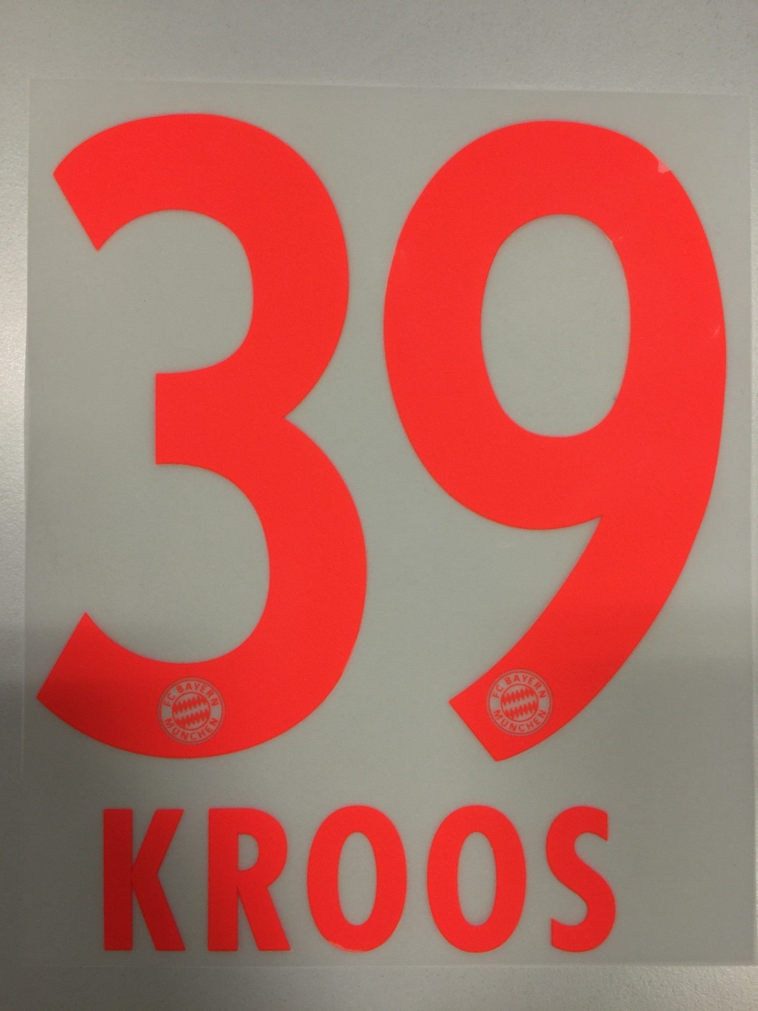 Original FC Bayern München Trikot-Flock 17cm - KROOS 39