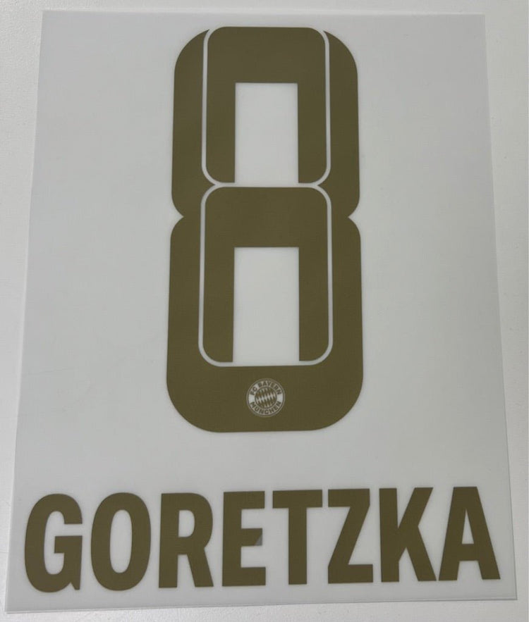 Original FC Bayern München Trikot - Flock 23cm - GORETZKA 8 - sportiger.de